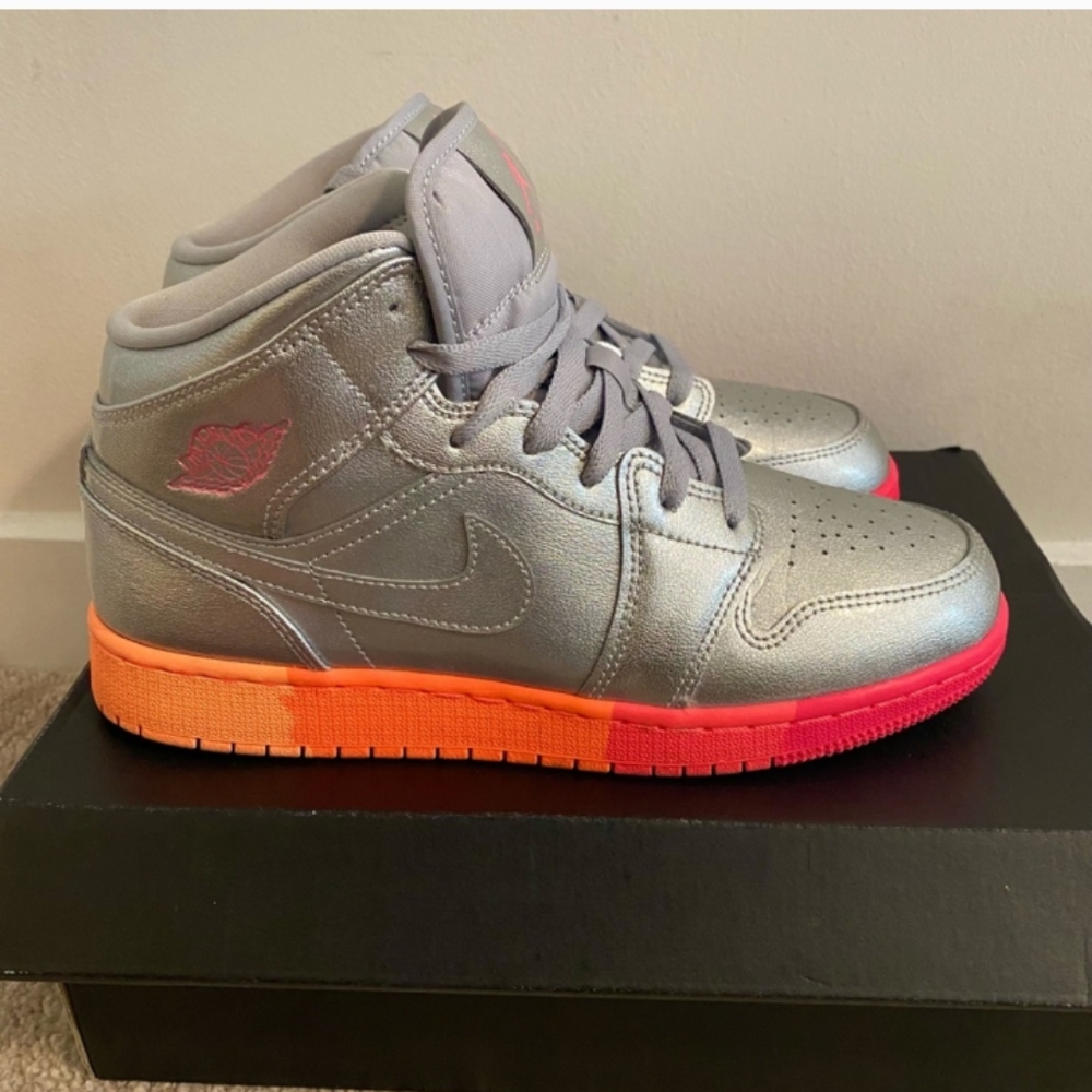 Air Jordan 1 Mid GS 'Metallic Silver Pink